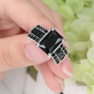 New Black Sapphire Engagement Ring 10Kt White Gold